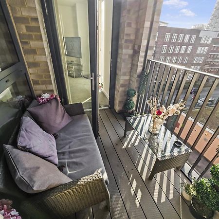 Greenwich Apartment With A River View & Balcony Near The 02 Arena & North Greenwich With Free Wifi & Fast Links Into Central London Exterior photo