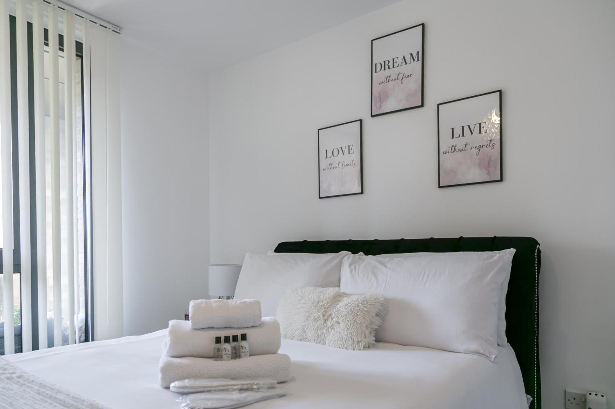 Greenwich Apartment With A River View & Balcony Near The 02 Arena & North Greenwich With Free Wifi & Fast Links Into Central London Exterior photo